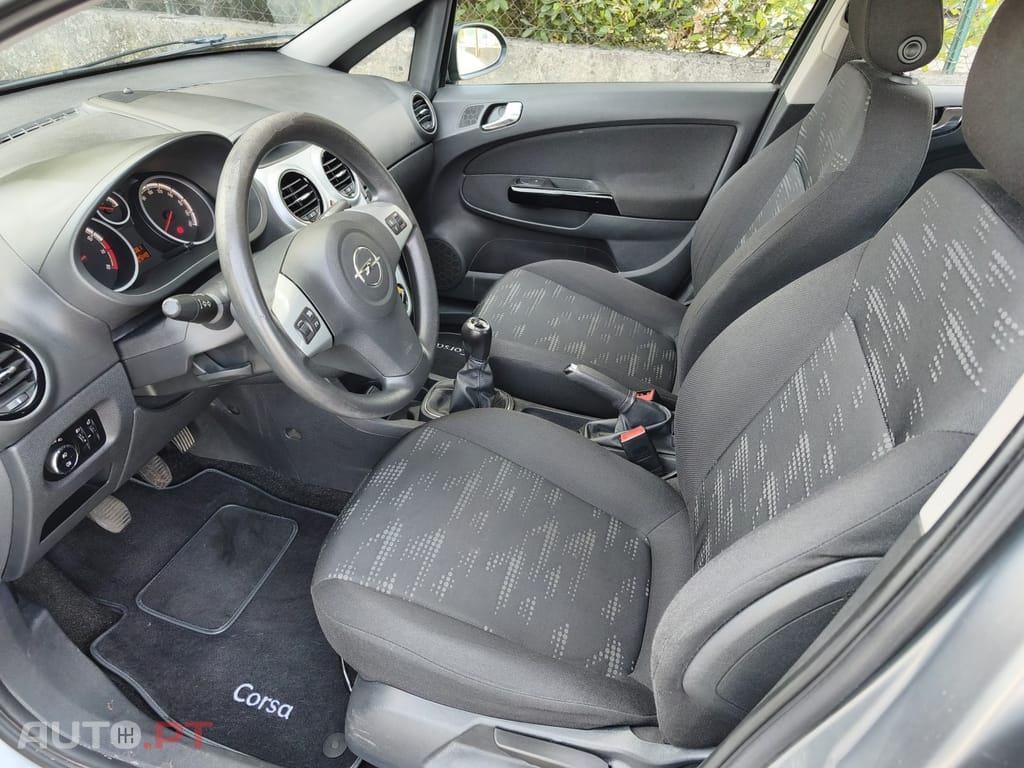 Opel Corsa 1.2 Enjoy
