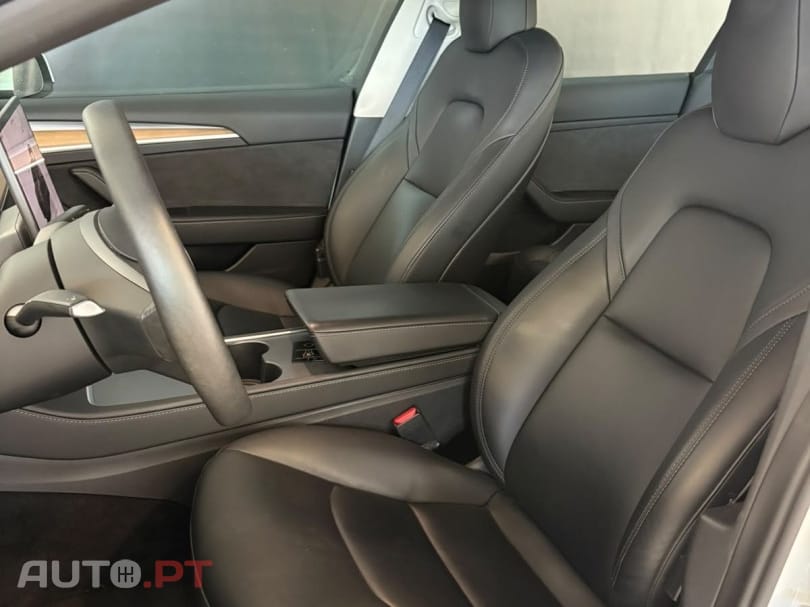 Tesla Model 3 Tração Traseira