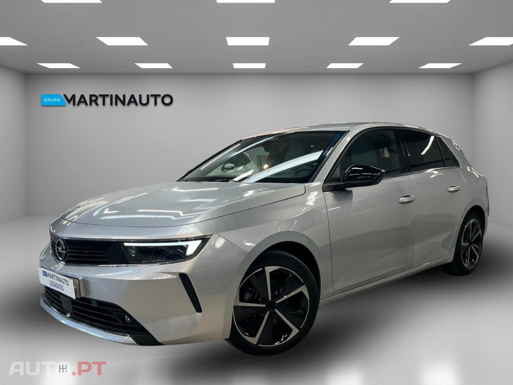 Opel Astra 1.2 T Elegance