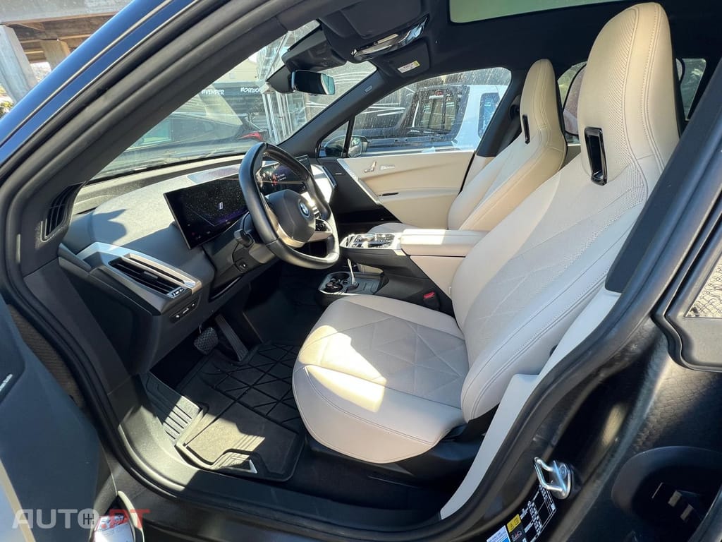BMW iX xDrive50