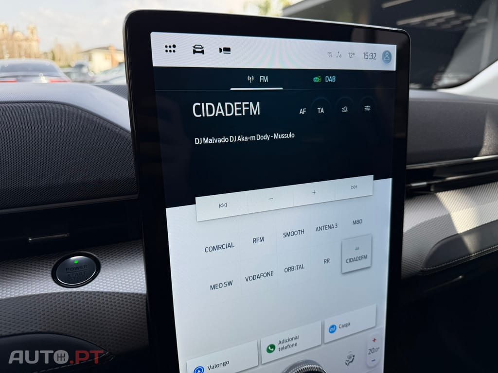 Ford Mustang Mach-E Alargada