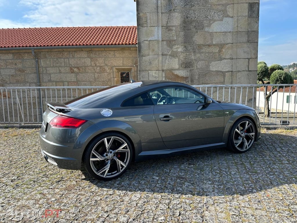 Audi TT 2.0 TFSI S-line S tronic