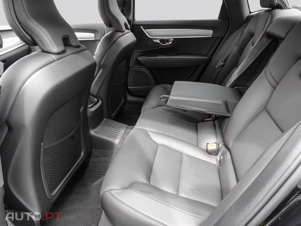 Volvo S90 T8 Twin Engine AWD