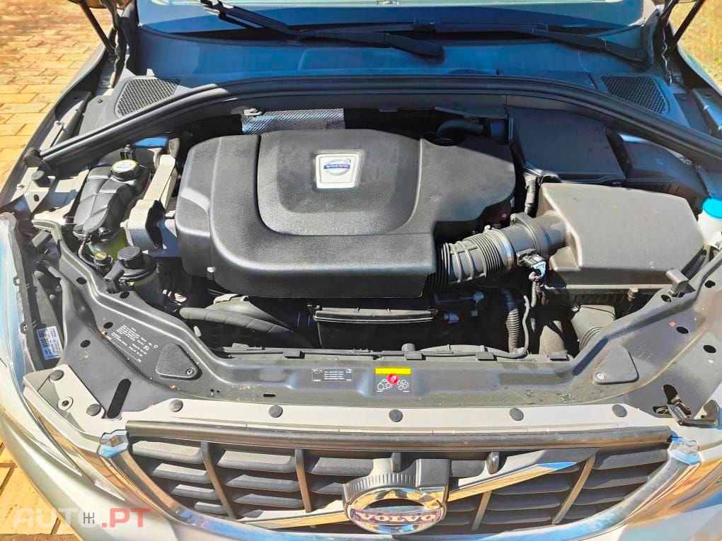 Volvo XC60 2.0 Momentum 164cv / 149  mês