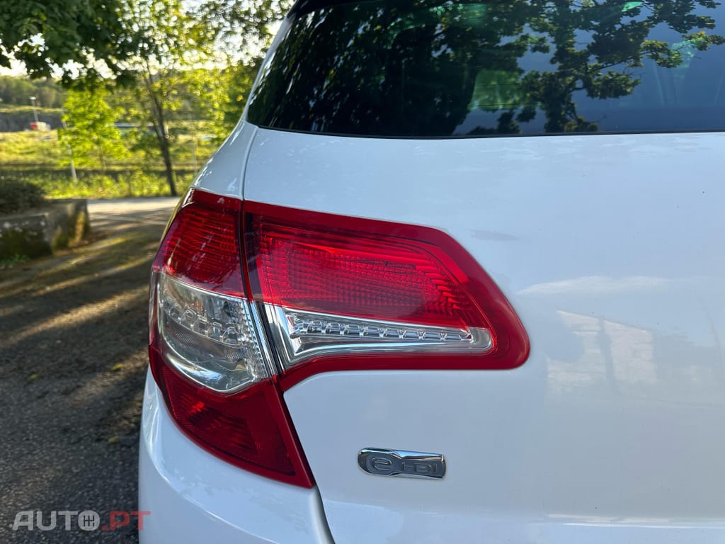Citroen C4 1.6 e-HDi Exclusive J17 CMP6