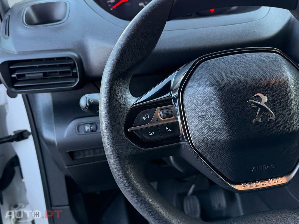 Peugeot Partner 1.5 BlueHDi Asphalt Standard