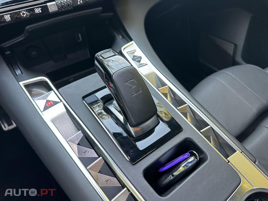 DS DS7 Crossback E-Tense Performance Line+ EAT8