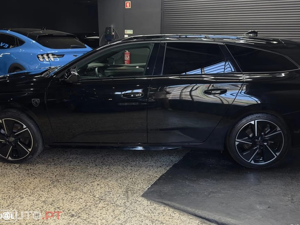 Peugeot E-308 54 kWh GT