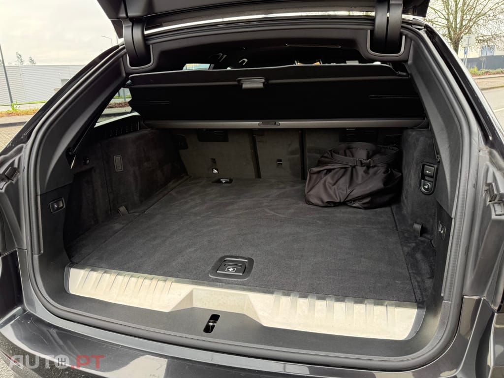 BMW 530 e Pack Desportivo M