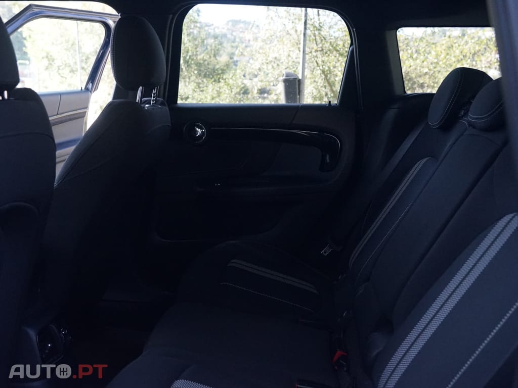 MINI Countryman One D