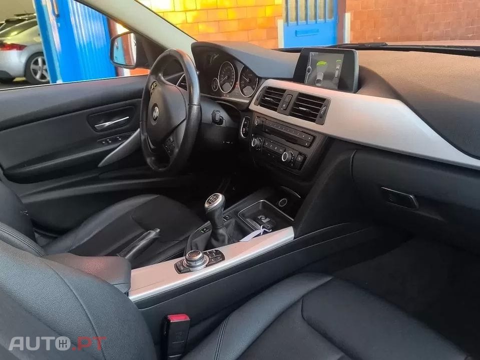 BMW 318 d Touring Line Luxury