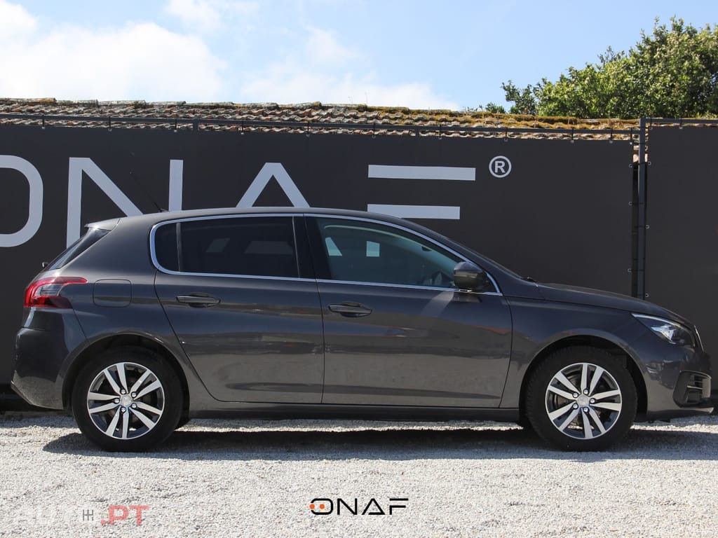 Peugeot 308 1.2 Pure Tech 110