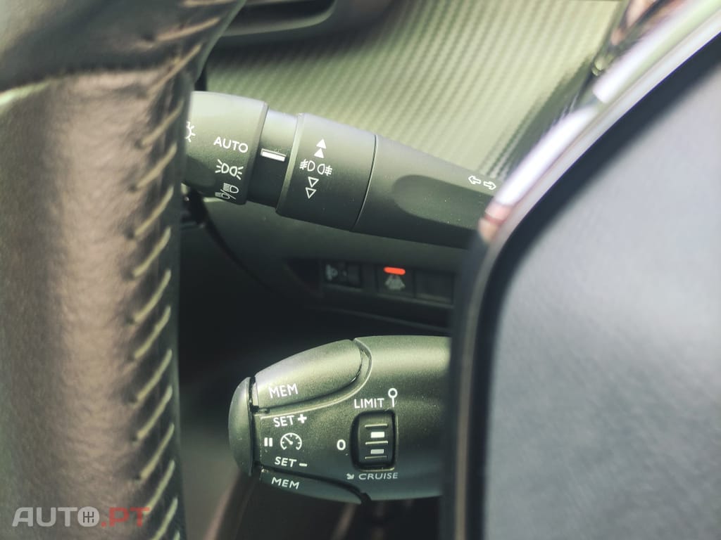 Peugeot 2008 1.5 BlueHDi Allure Pack