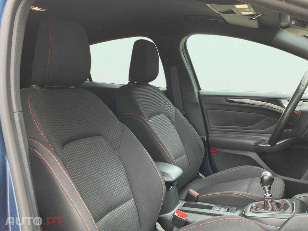 Ford Focus 1.0 EcoBoost MHEV ST-Line