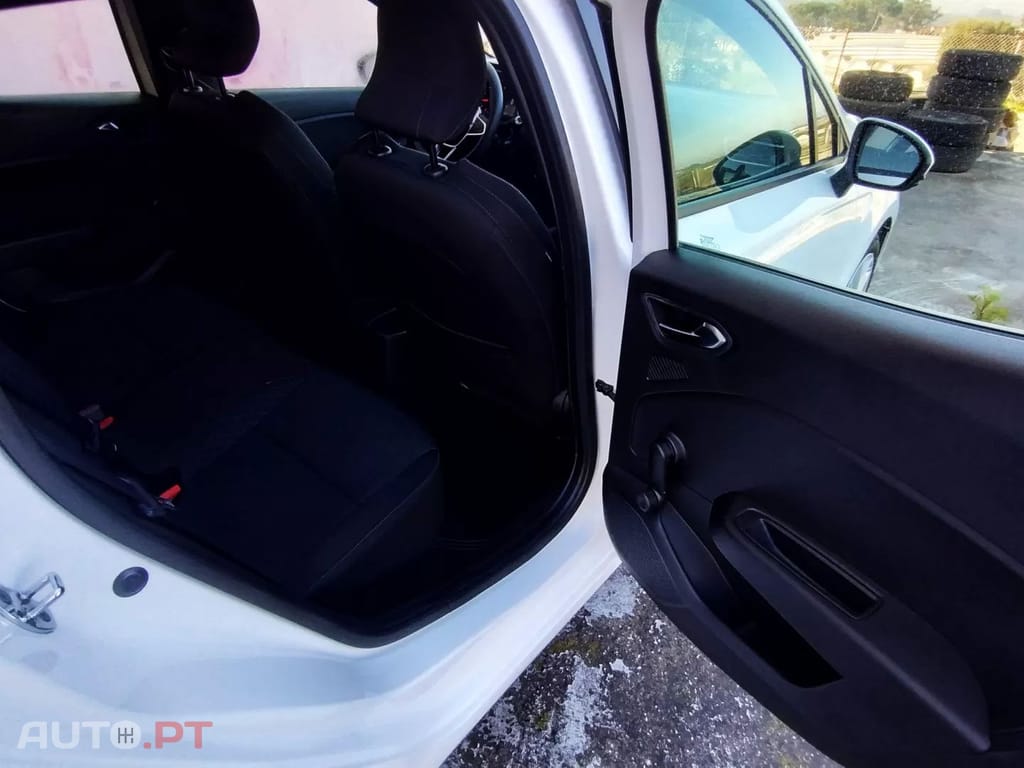 Renault Clio 1.0 TCe Business