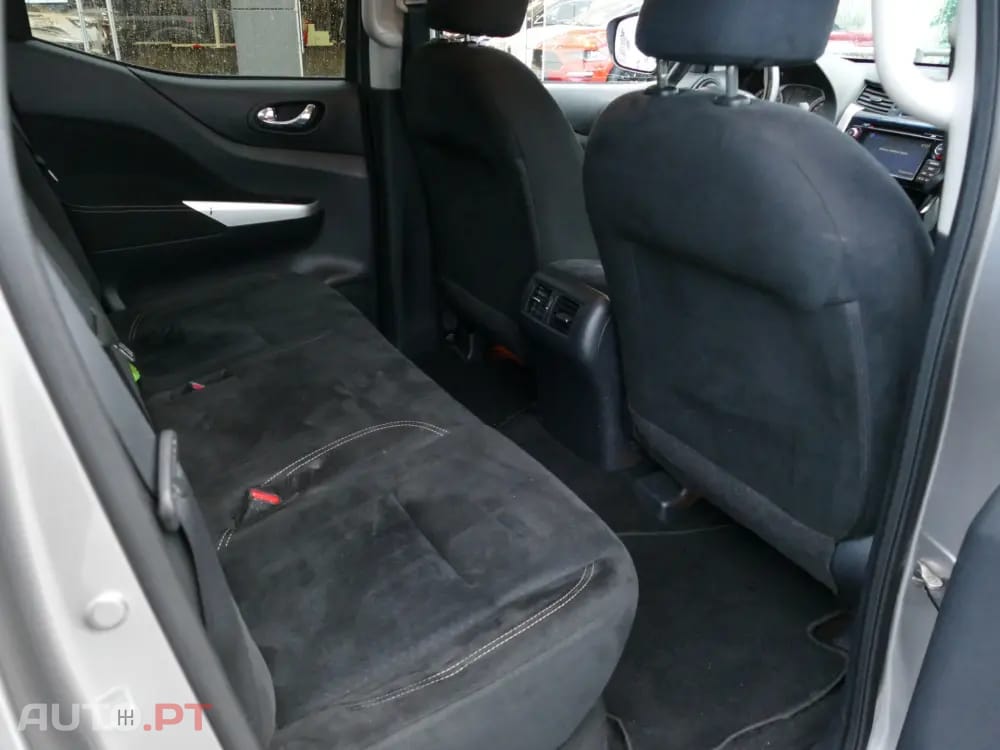 Nissan Navara 2.3 dCi CD 4WD N-Connecta Navi+Barras