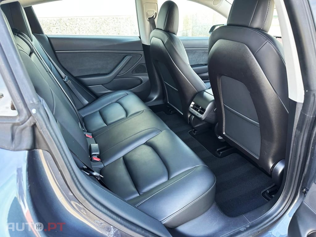 Tesla Model 3 Long-Range Dual Motor AWD