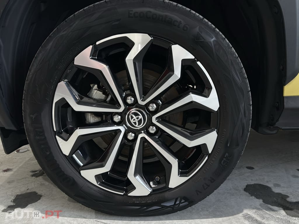 Toyota Yaris Cross 1.5 HDF Square Collection