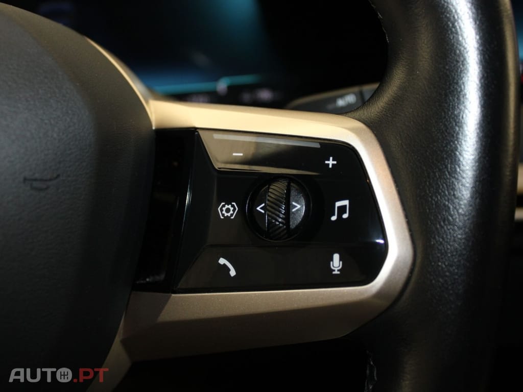 BMW iX XDRIVE 40 PACK I.V.A DEDUTÍVEL