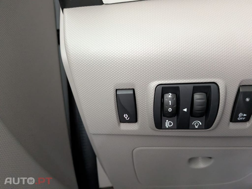 Renault Zoe (c/ Bateria) Life 40 — fotografia 17