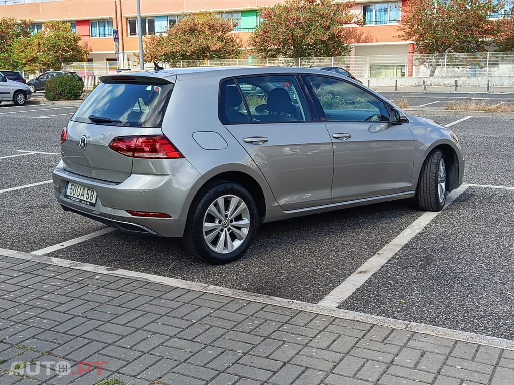 Volkswagen Golf 1.6 TDi Confortline