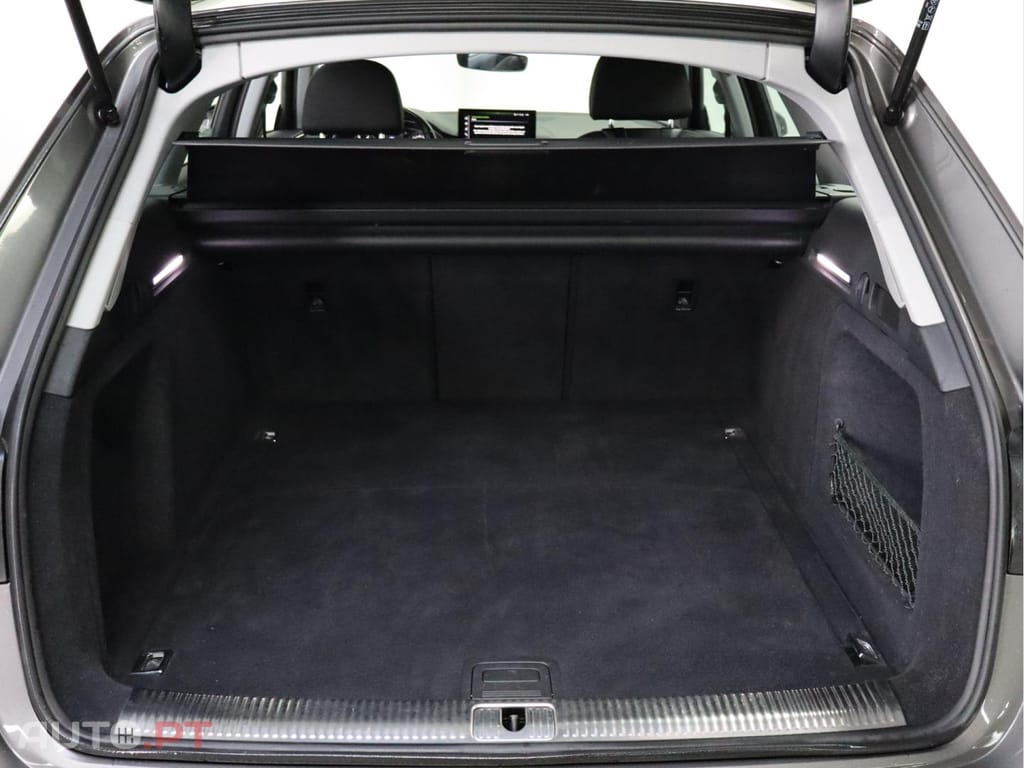 Audi A4 30 TDI S tronic Avant