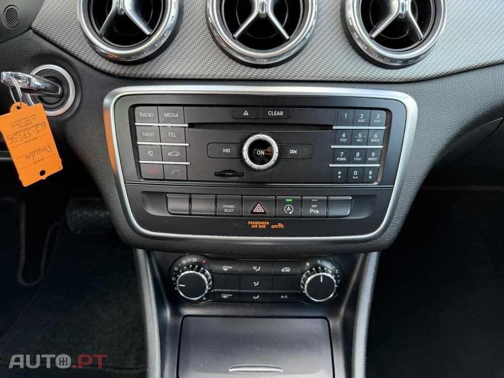 Mercedes-Benz GLA 180 d 7G-DCT Urban