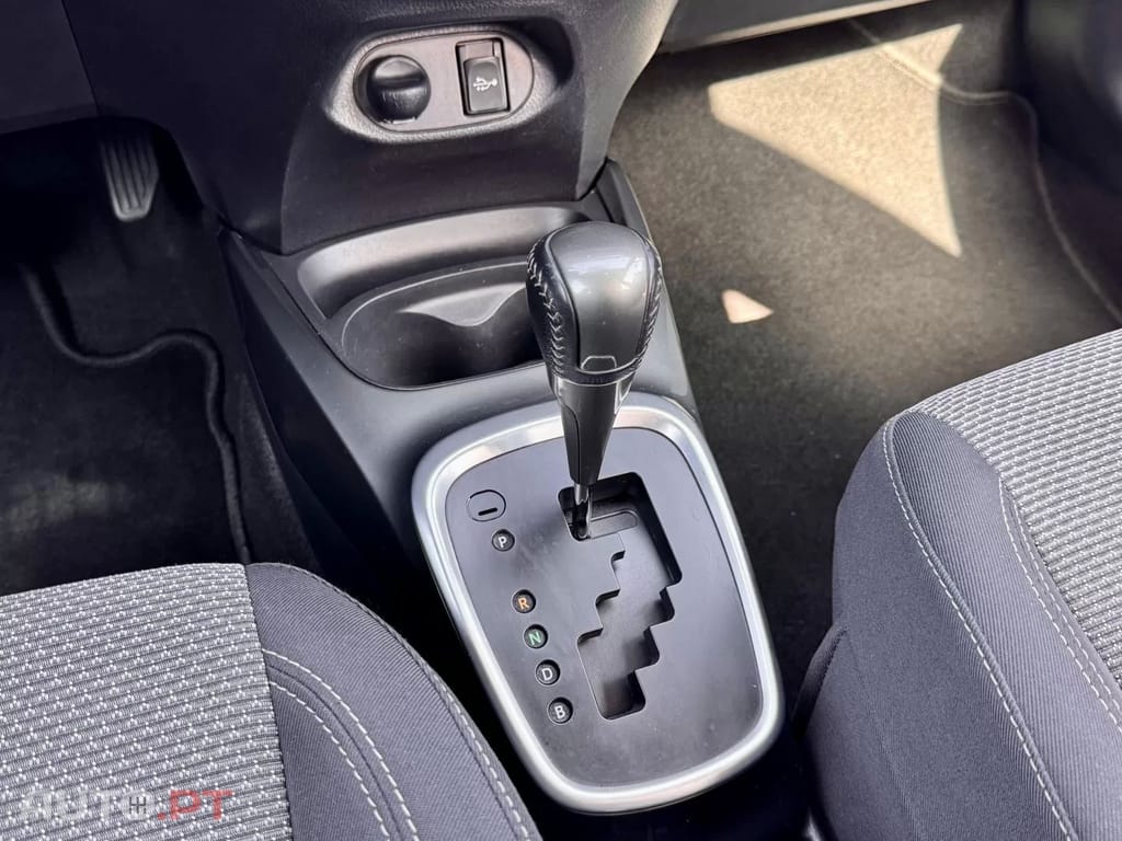 Toyota Yaris 1.5 HSD Sport+Navi