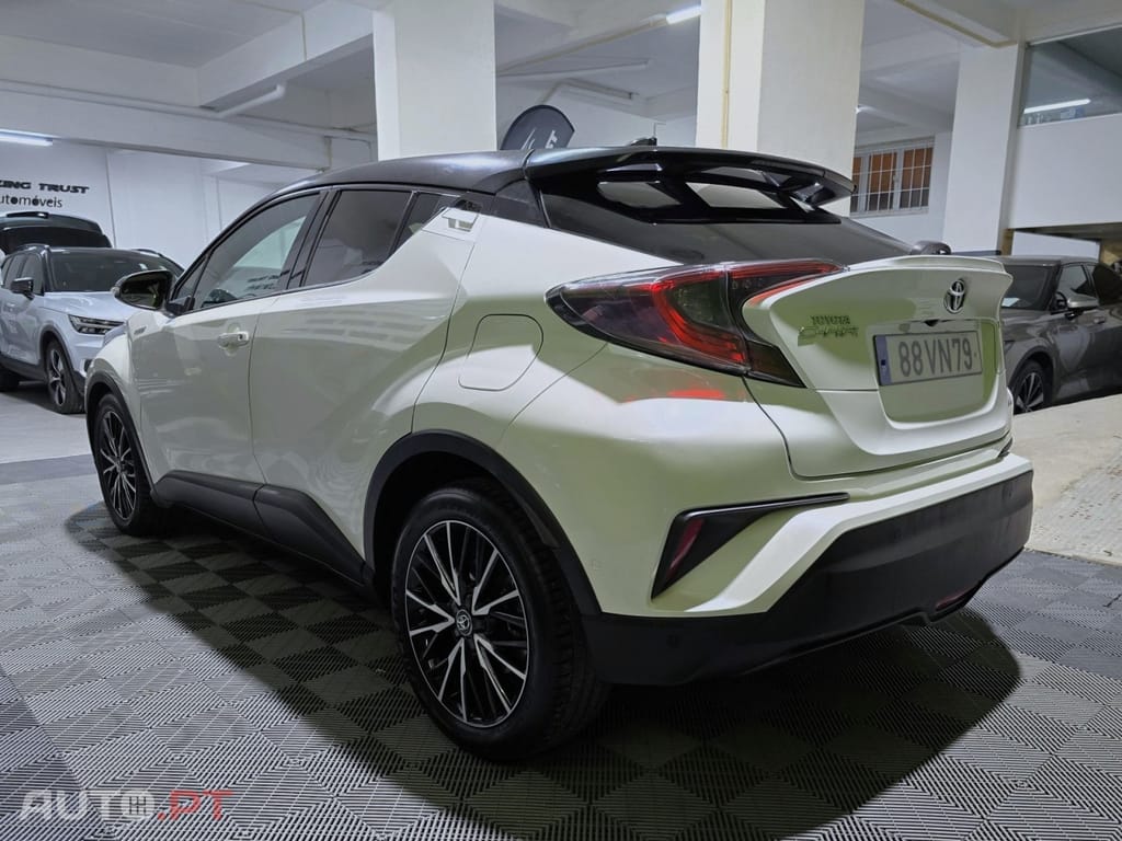 Toyota C-HR 1.8 HSD Lounge — fotografia 4