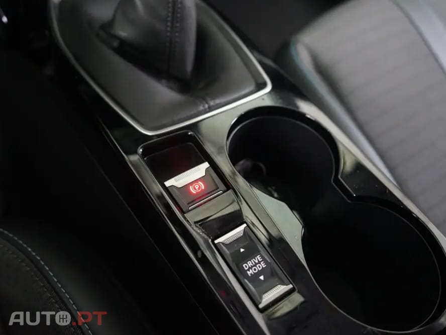 Peugeot 2008 1.2 PureTech Allure