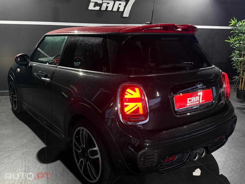 MINI Cooper John Cooper Works Plus Auto Desportiva