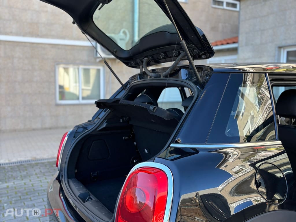 MINI Cooper F55