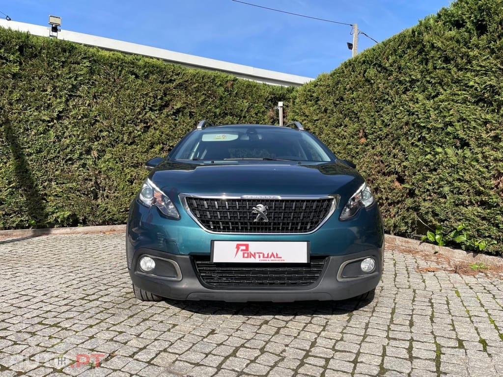 Peugeot 2008 1.2 PureTech Signature EAT6
