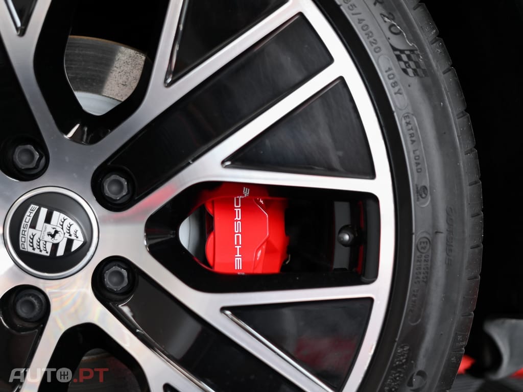 Porsche Taycan 4S