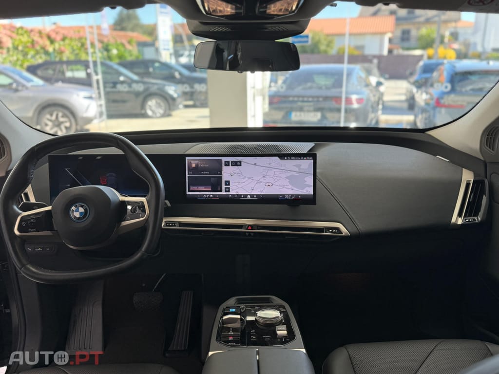 BMW iX xDrive 40 Pack Desportivo