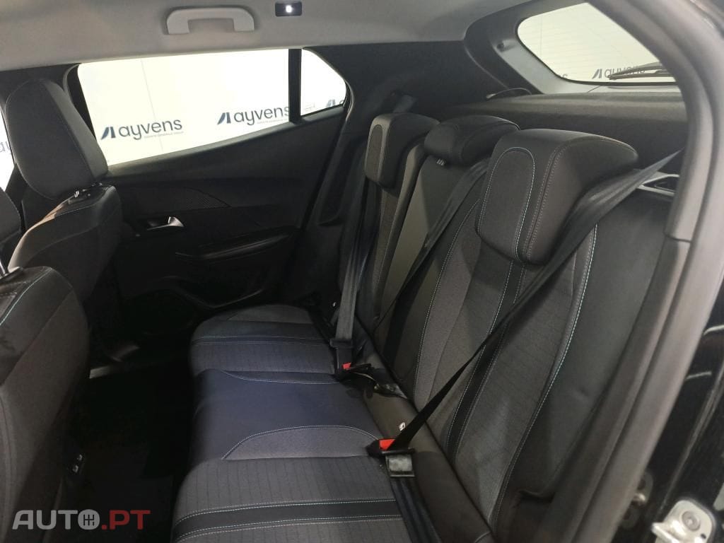 Peugeot 2008 1.2 PureTech Allure