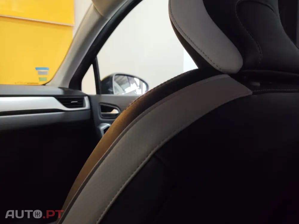 Renault Captur 1.0 TCe Techno Bi-Fuel