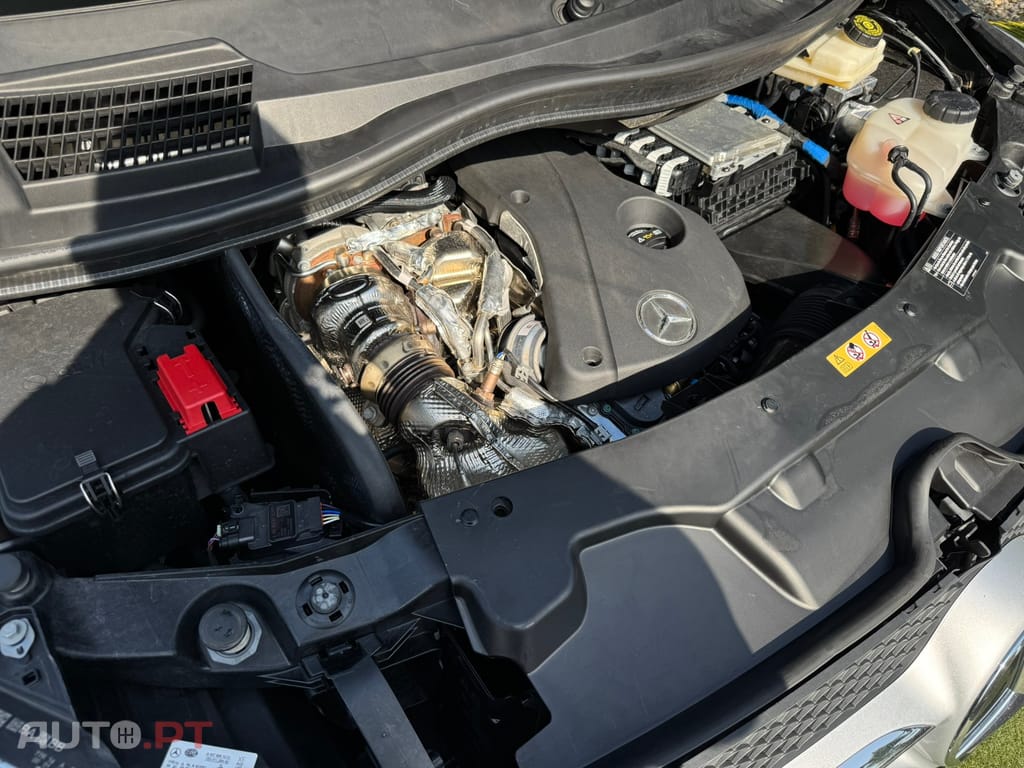 Mercedes-Benz V 300 d Longo Avantgarde