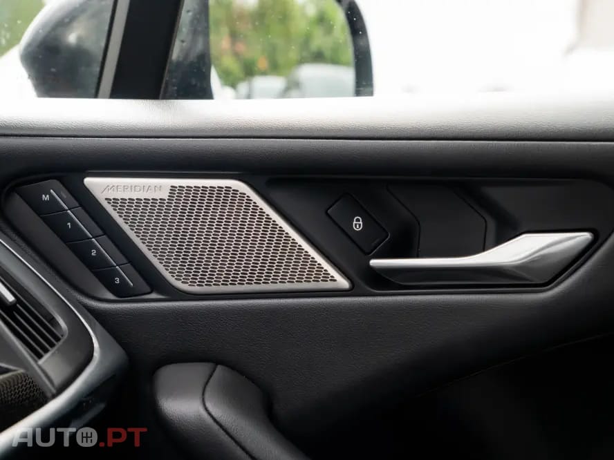 Jaguar I-Pace EV400 AWD SE