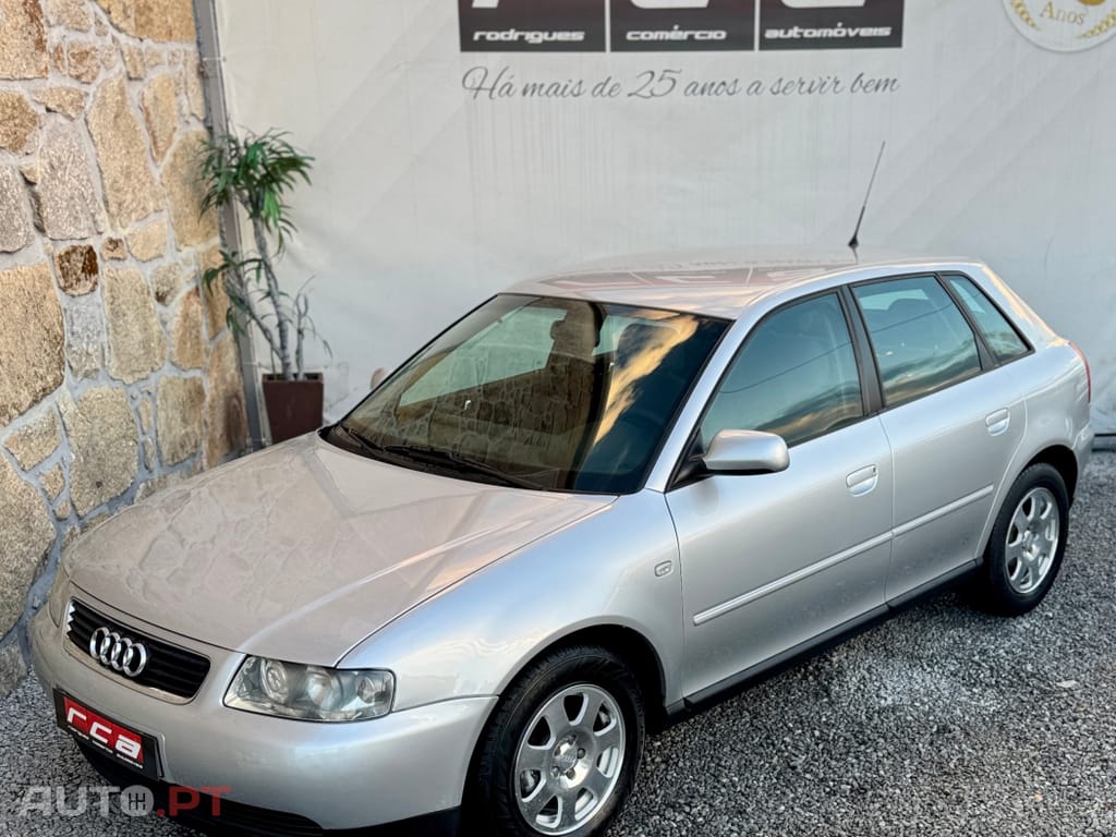 Audi A3 1.6 Attraction