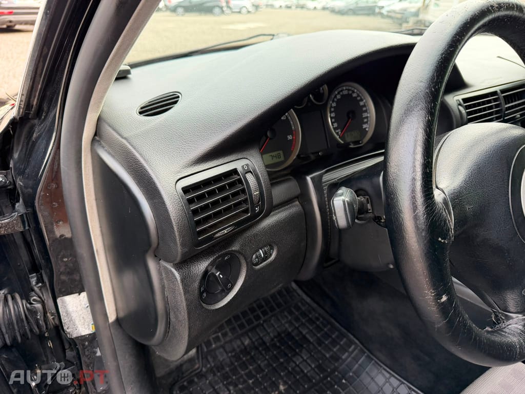 Volkswagen Passat 1.9 TDi Highline