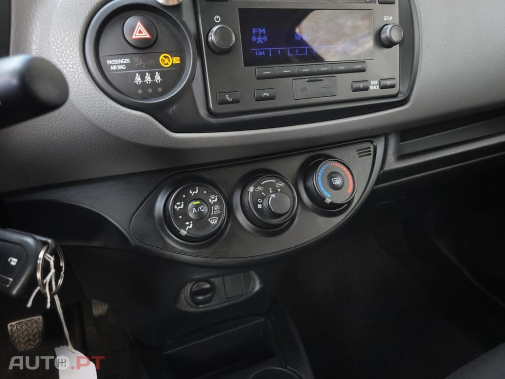 Toyota Yaris 1.0 VVT-i Comfort +PS Style+P.Techno