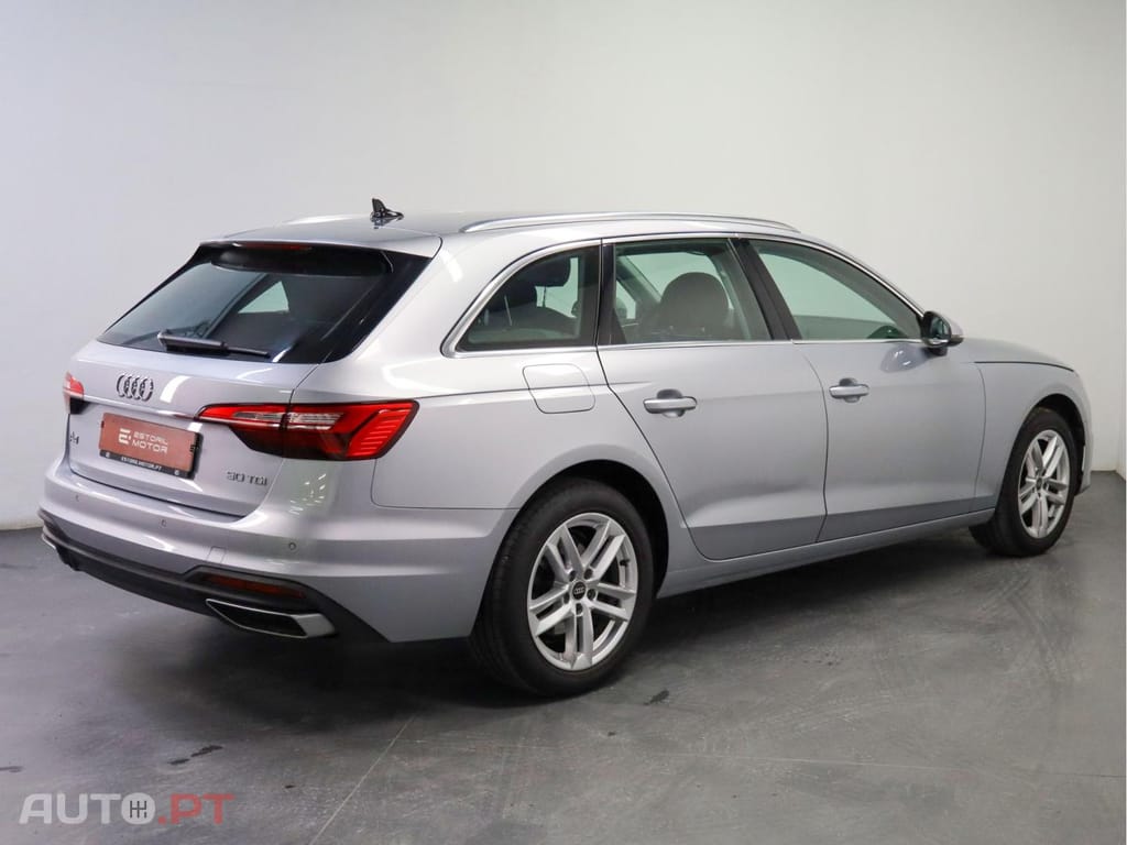 Audi A4 30 TDI S tronic Avant