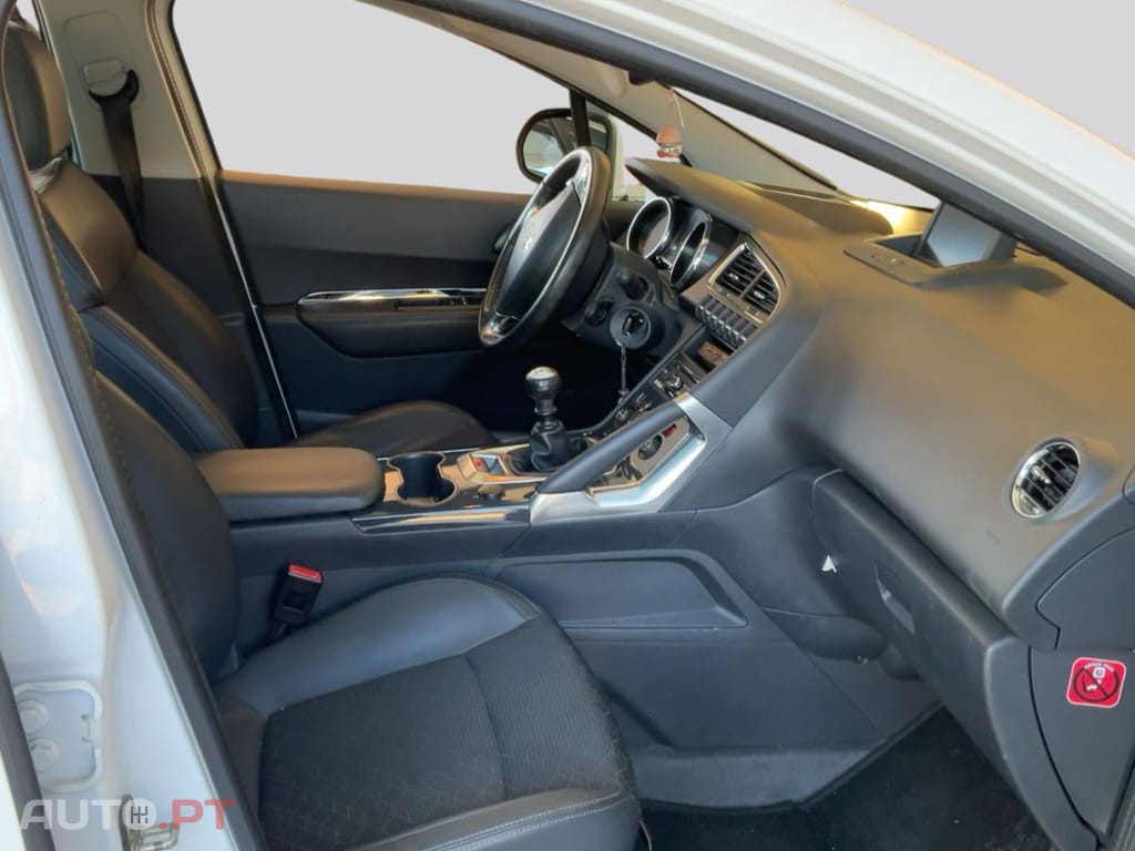 Peugeot 3008 1.2 e-THP Allure