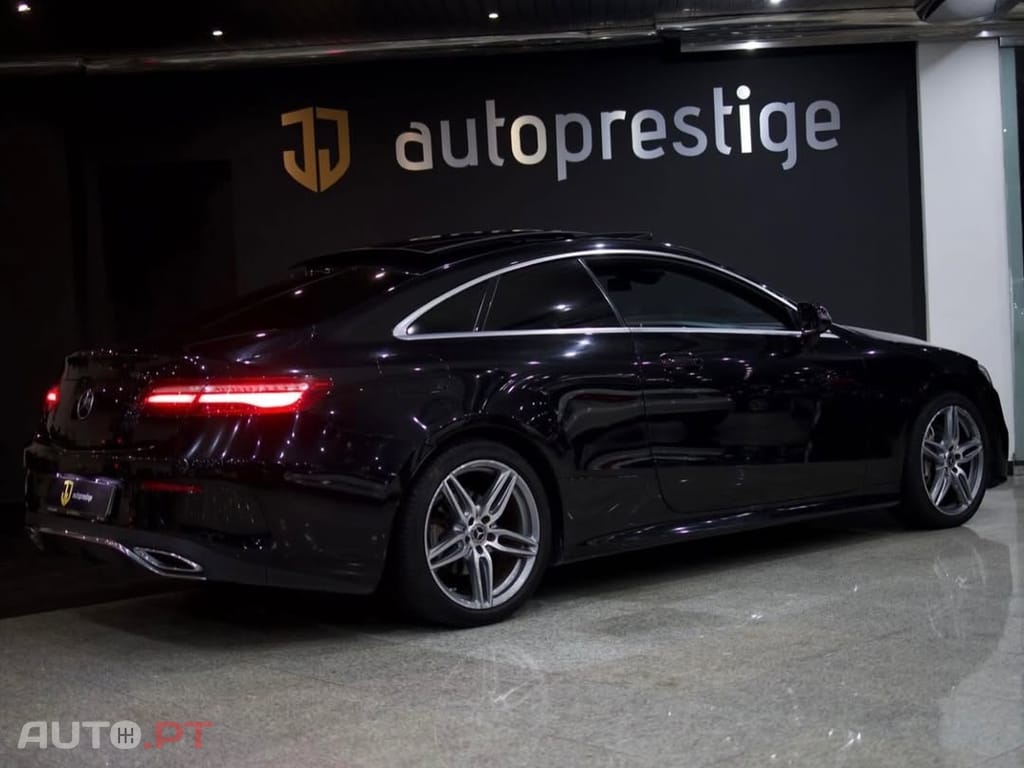 Mercedes-Benz E 220 AMG