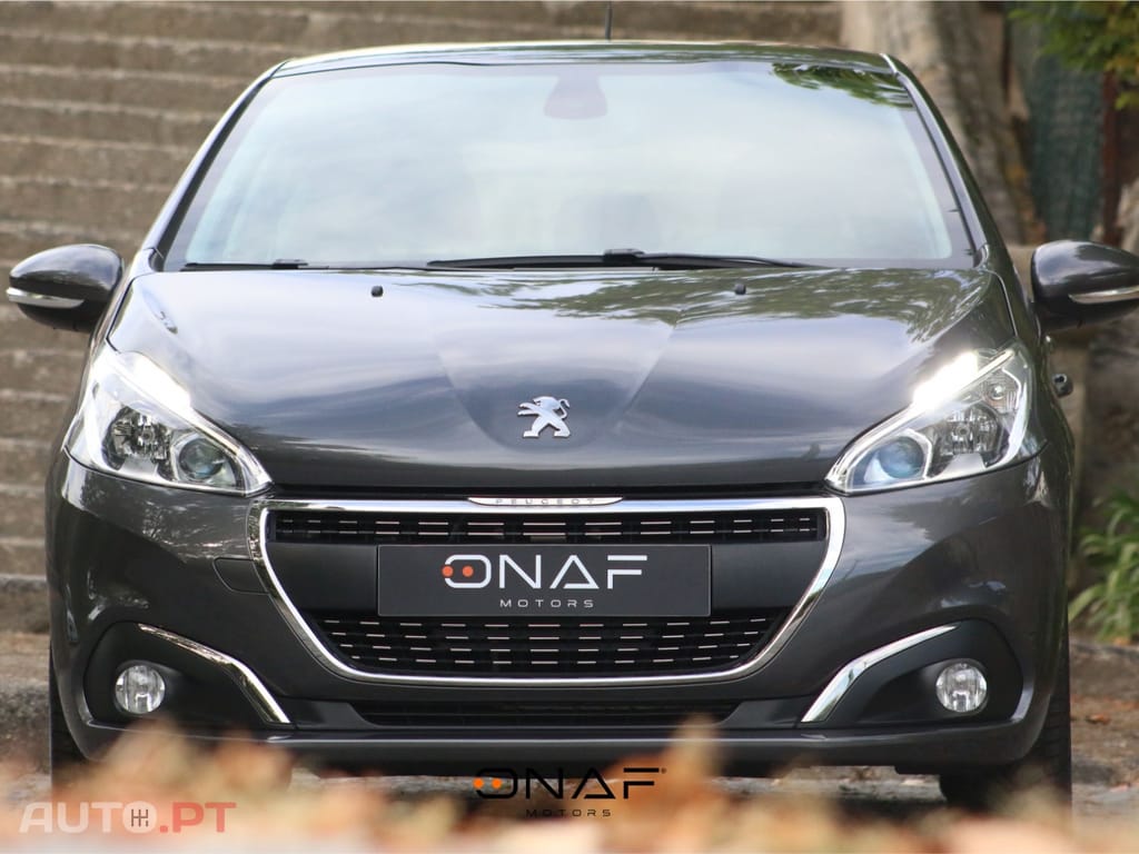 Peugeot 208 1.2 PureTech Signature