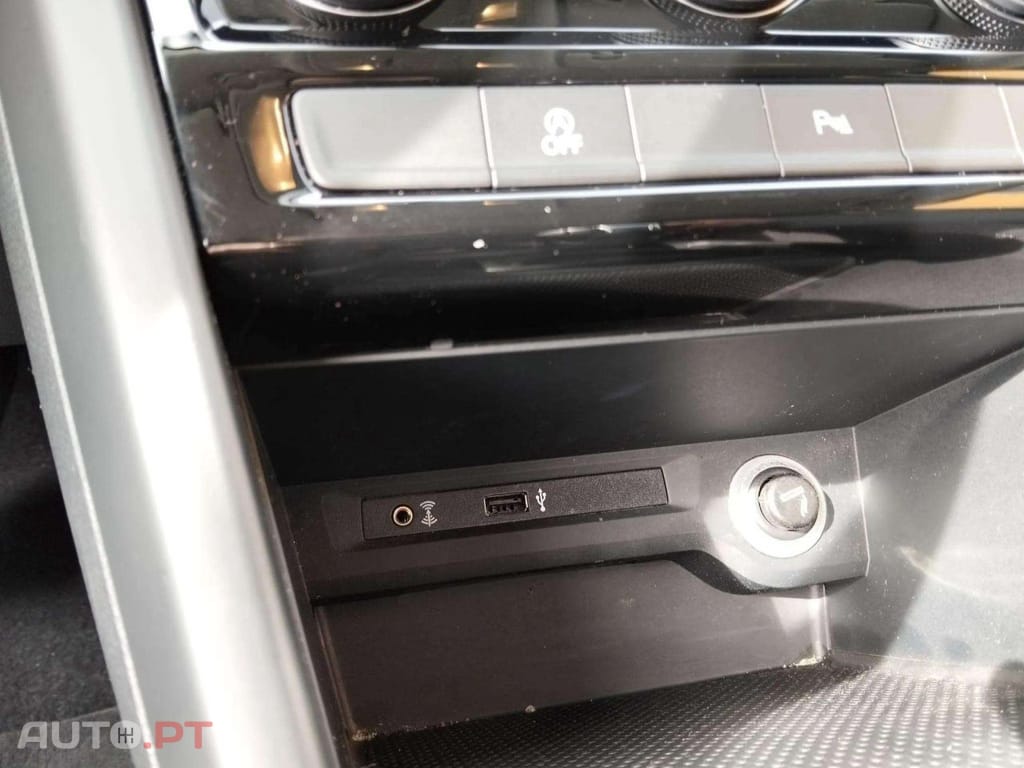 Volkswagen Touran 1.6 TDI Confortline DSG