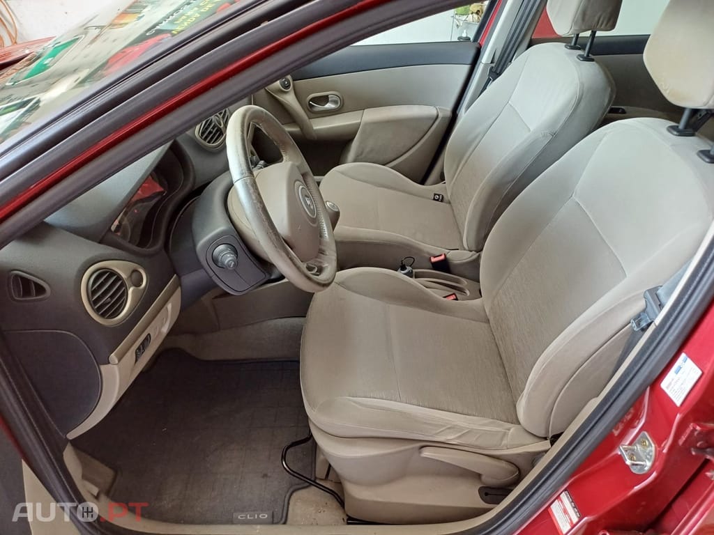 Renault Clio 1.2 16V Confort Privilège