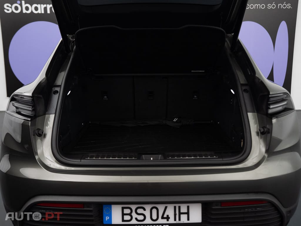Porsche Macan Electric 4