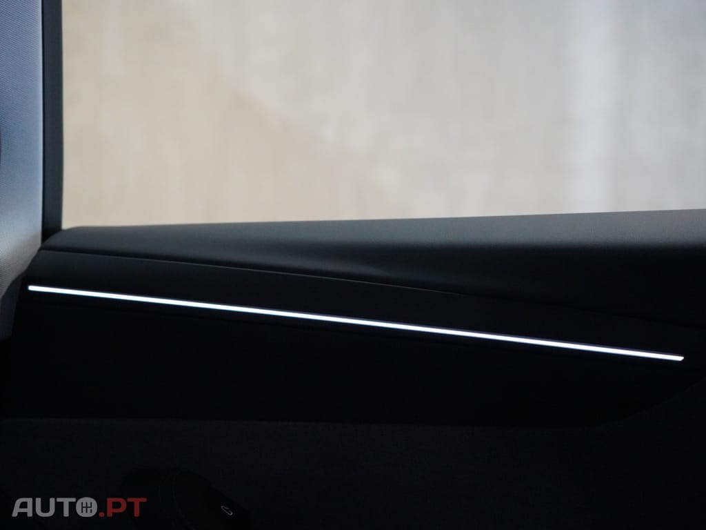Tesla Model Y Long Range Tração Traseira